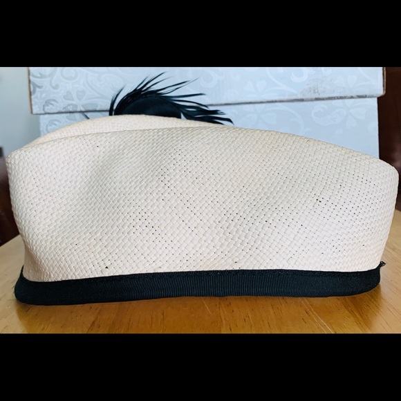 Women’s Hat - Picture 2 of 2